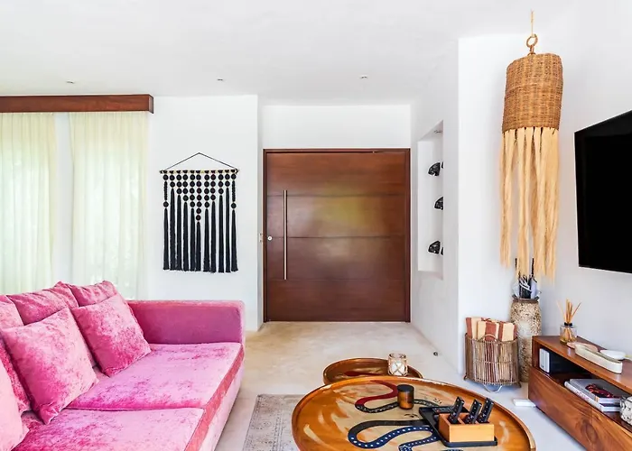 Villa Ek'Balam & Villa Flamingo, Luxury Villas, Private Pool, Private Garden, Jacuzzi, 24H Security